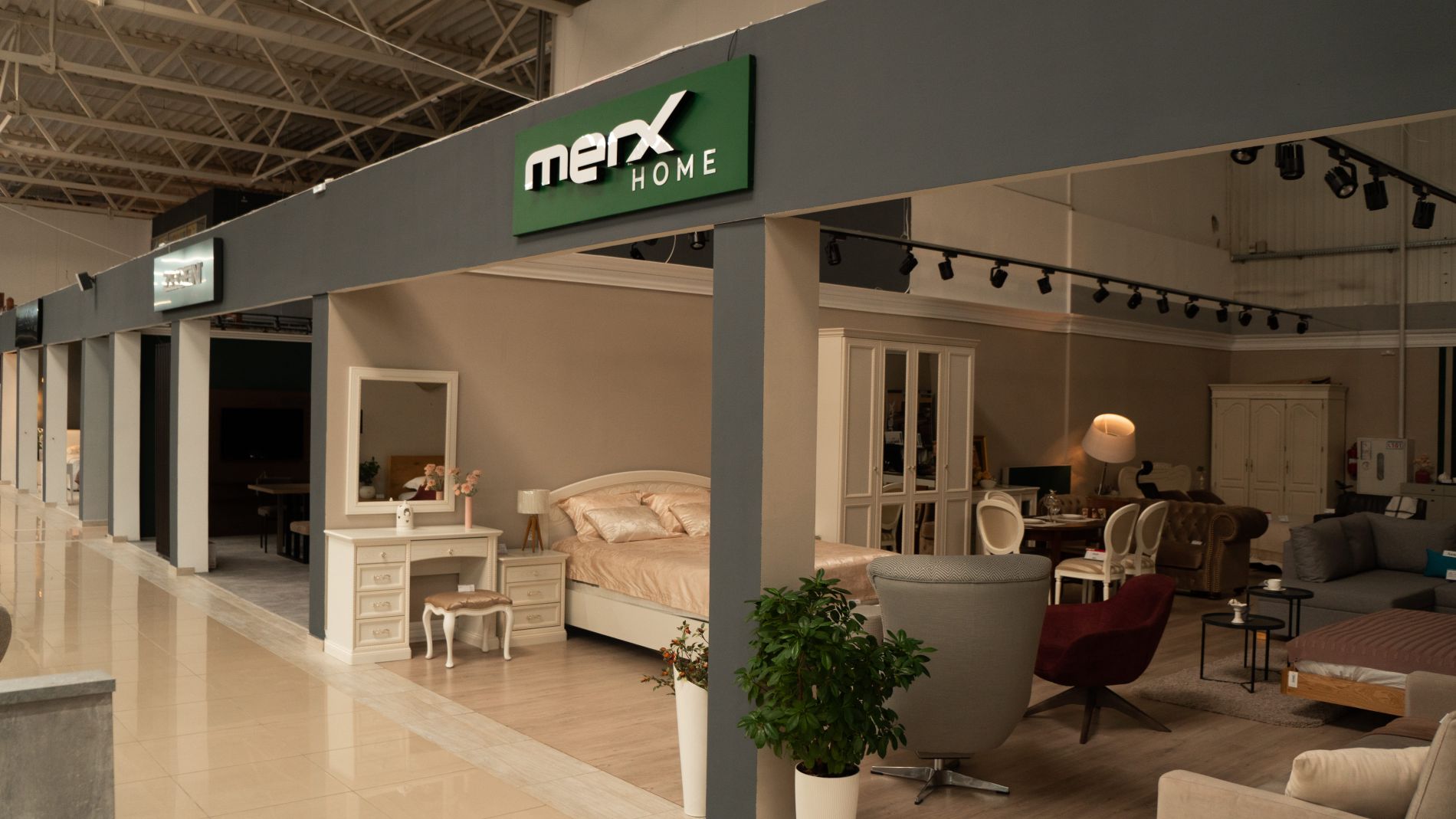 Магазин меблевої компанії «Merx» Львів | ТЦ «MARK»