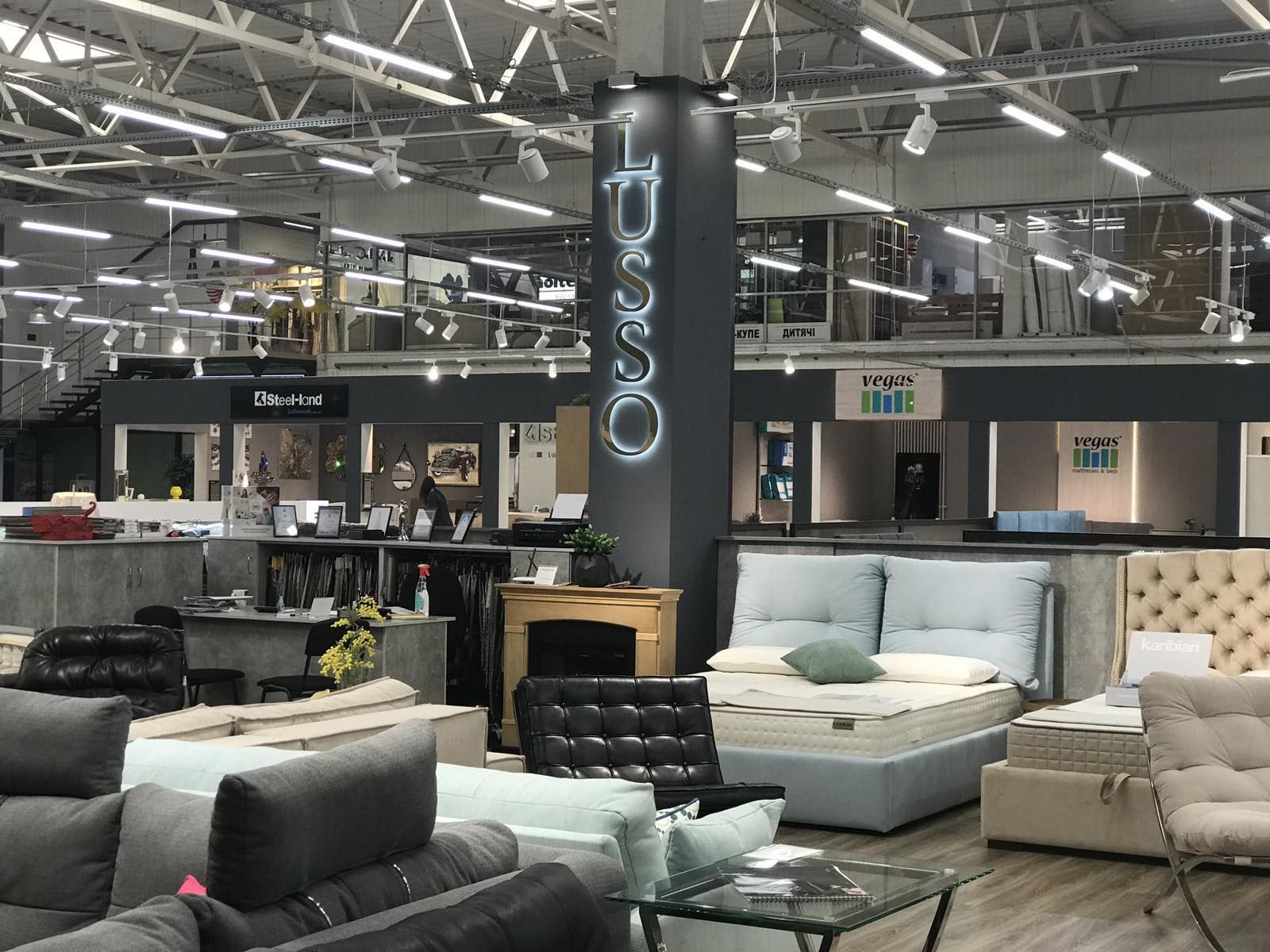 Салон магазин меблів «Lusso Mebli» Львів | ТЦ «MARK»