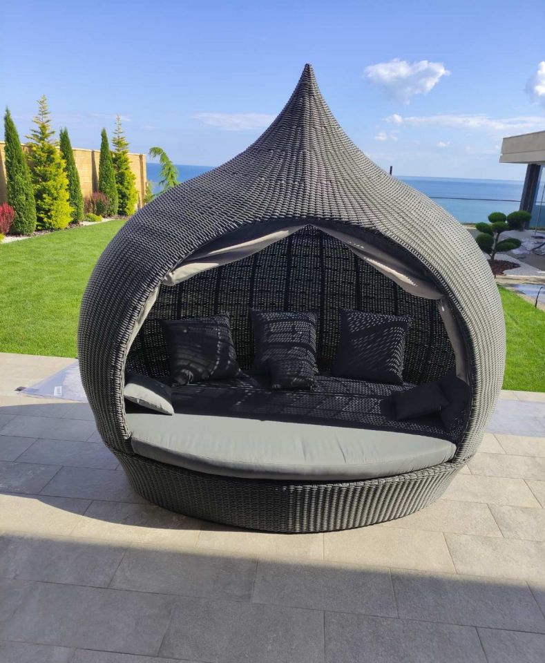 Комфорт на свіжому повітрі з диванами LUXOR