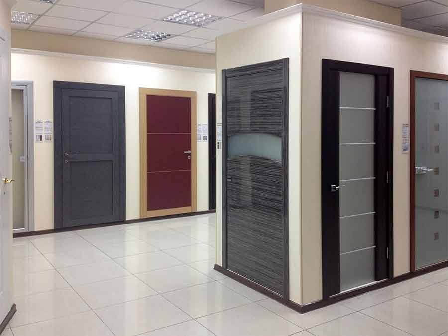 Галерея дверей в ТЦ MARK