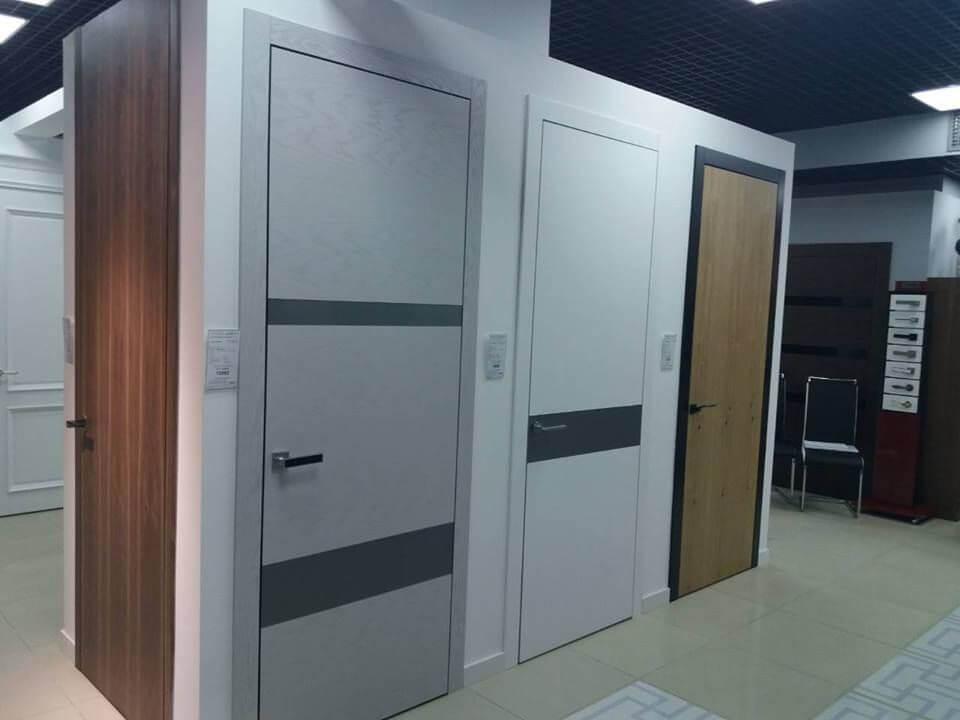 Галерея дверей в ТЦ MARK