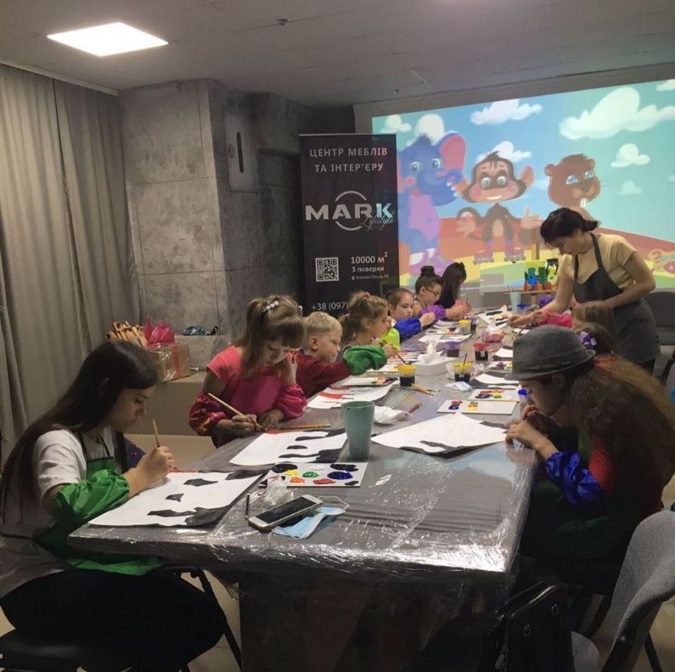 Фотозвіт з  художнього майстер-класу