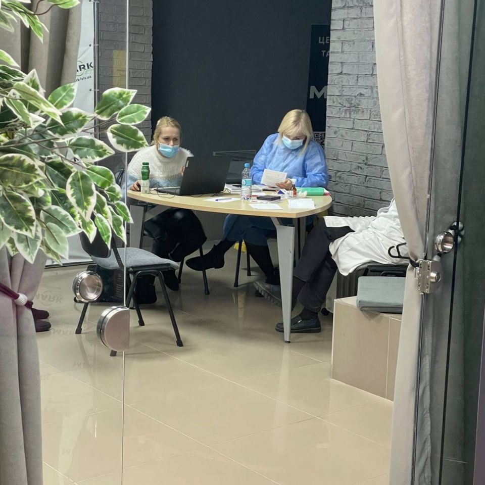 10 листопада в ТЦ MARK відкрили пункт вакцинації
