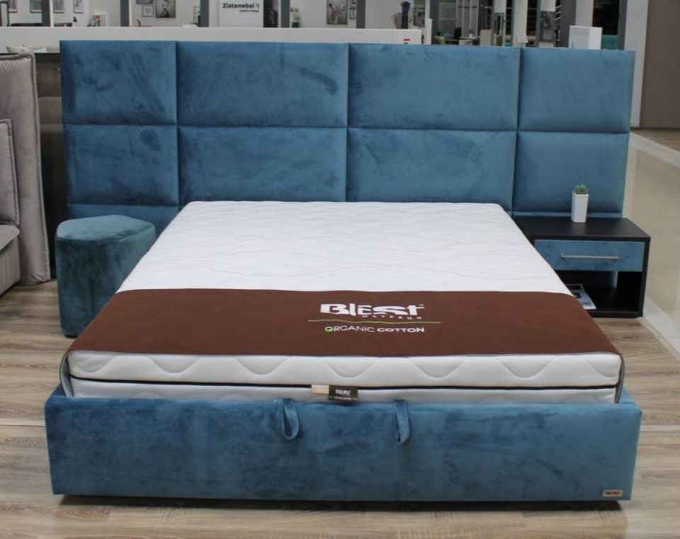 Акційні моделі моделі BLEST Альфаленд в ТЦ Mark