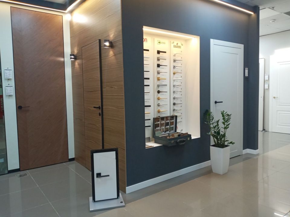 Відкриття салону Центр дверей